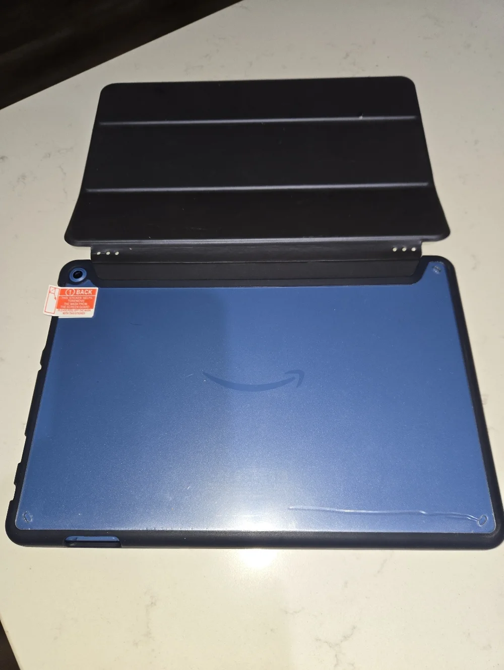 Amazon Fire HD 10 Tablet With Case